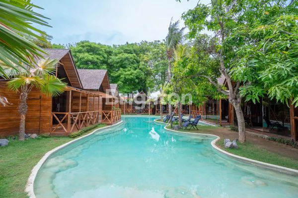 image 10 WOODEN BUNGALOW WITH BIG LAGOON POOL IN NUSA DUA (4)