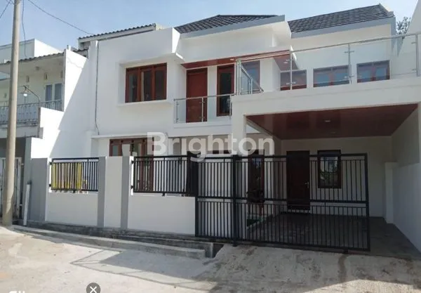 RUMAH BARU 2 LT SIAP HUNI DI AREA PADASUKA BANDUNG