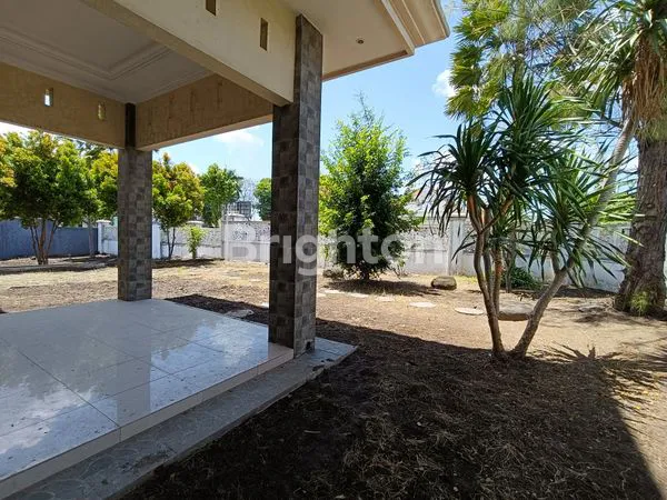 image RUMAH LUAS 1100M² HOOK STRATEGIS DI PUSAT LUMAJANG (5)