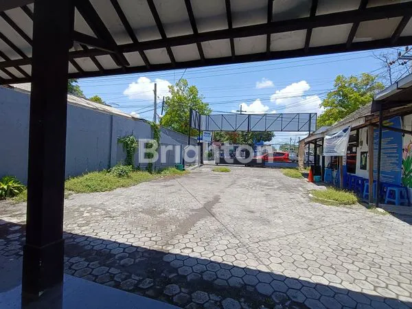 image RUMAH STRATEGIS DEKAT ALUN ALUN LUMAJANG (2)