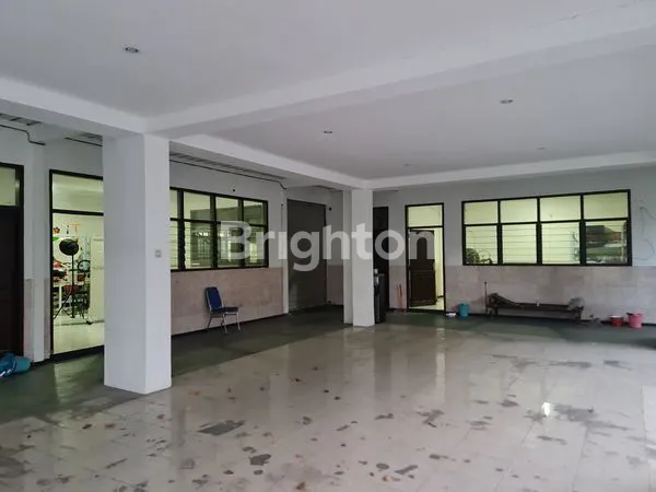 image RUMAH HOOK 2 LANTAI (2)