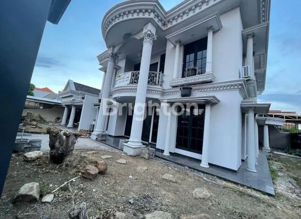image RUMAH BESAR KLASIK MEWAH DI DHARMAHUSADA LUAS 1118 HOOK DEKAT GATE SECURITY, LOKASI SELANGKAH KE TENGAH KOTA RAYA DHARMAHUSADA KERTAJAYA UNAIR WIDYA MANDALA PACARKELING MERR ROW JALAN 3 MOBIL (3)