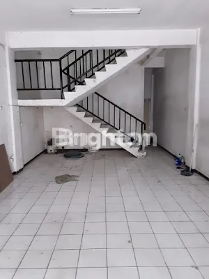 image RUKO STRATEGIS RMI NGAGEL TENGAH KOTA (4)