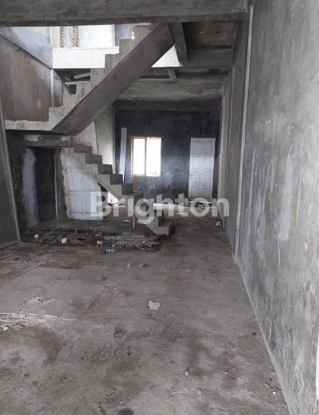 image TOWN HOUSE 3 TINGKAT (2)