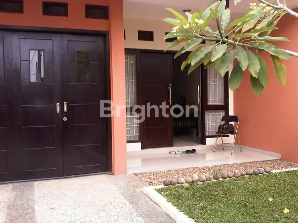 image RUMAH 2 LANTAI DENGAN 4 KAMAR TIDUR DEKAT ONE BELLPARK MALL FATMAWATI (2)