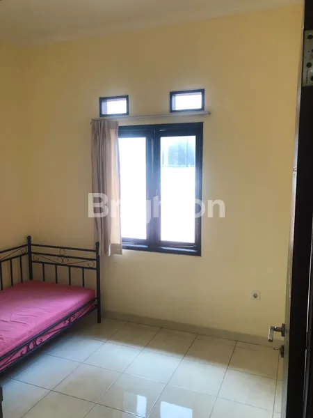 image RUMAH 2 LANTAI DENGAN 4 KAMAR TIDUR DEKAT ONE BELLPARK MALL FATMAWATI (7)