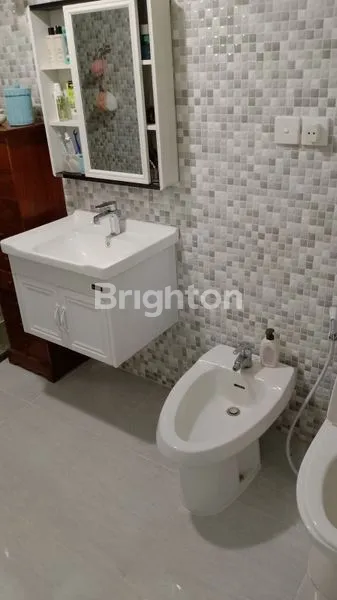 image RUMAH MODERN DENGAN ROOFTOP AESTHETIC DI PEMOGAN DENPASAR SELATAN (6)