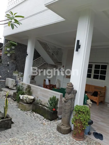 image RUMAH MODERN DENGAN ROOFTOP AESTHETIC DI PEMOGAN DENPASAR SELATAN (2)