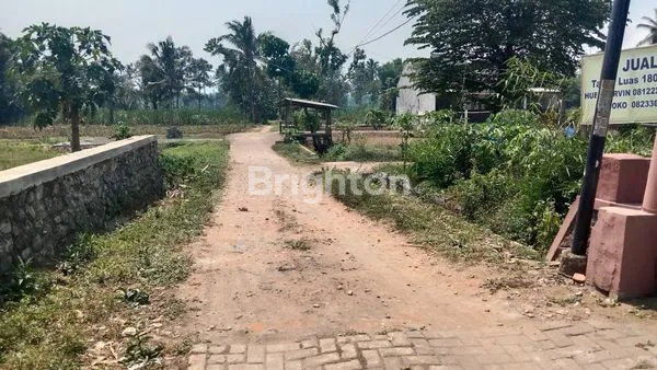 image TANAH DENGAN LOKASI STRATEGIS DI PAKIS COCOK UNTUK DI BANGUN RUMAH (4)