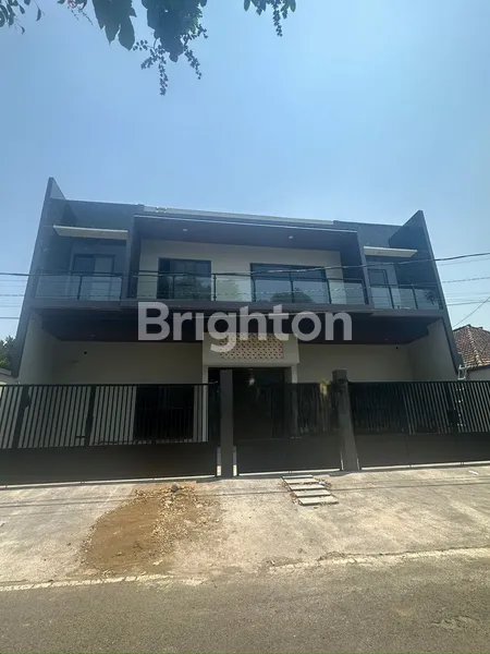 image RUMAH MEWAH 12KT DI SARANGAN MALANG - AREA PREMIUM 600M² (2)