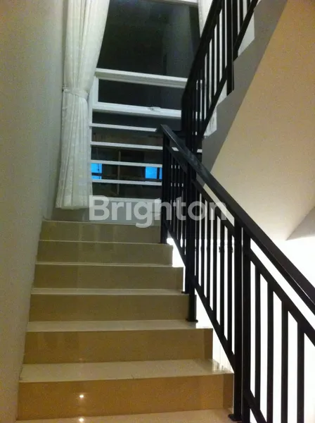 image RUMAH KOST DEKAT KAMPUS UPH KARAWACI TANGERANG (4)