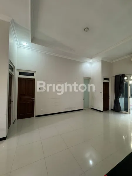 image RUMAH SIAP HUNI DEKAT PAKUWON CITY GALAXY MALL KERTAJAYA KLAMPIS DHARMAHUSADA MERR KERTAJAYA ITS UNAIR UNTAG PETRA (2)