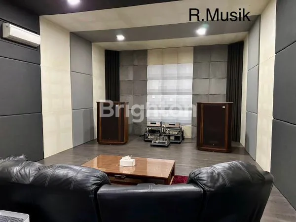 image TURUN HARGA! RUMAH MEWAH HOEK 14X18 M VENICE PIK FULL FURNISHED (5)