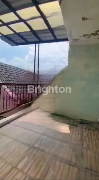 image RUMAH 2 LANTAI DI DAERAH BUNGA- BUNGA (7)