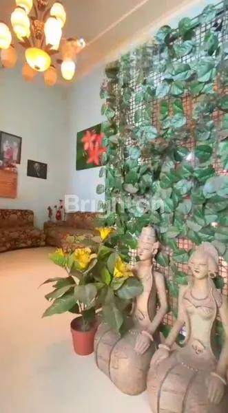 image RUMAH 2 LANTAI DI DAERAH BUNGA- BUNGA (5)