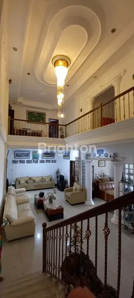 image RUMAH MEWAH 3 LANTAI VIEW LAUT DI MARKONI BALIKPAPAN (5)