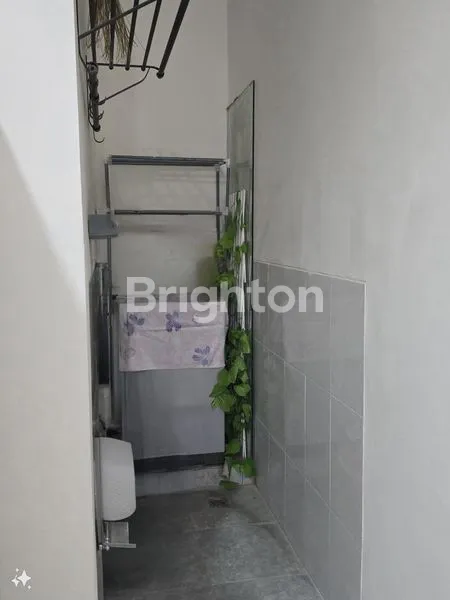 image RUMAH CANTIK 2 LANTAI DI VANYA PARK (8)