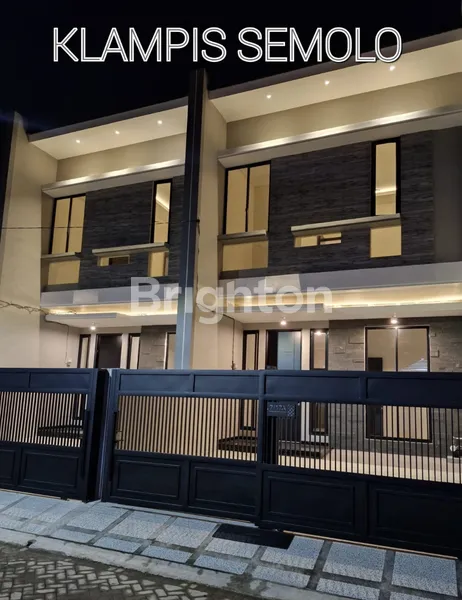 image KLAMPIS SEMOLO HANYA 1 M AN RUMAH BARU GRESS TENGAH KOTA (1)