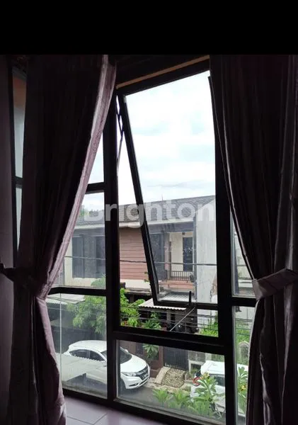 image RUMAH GRIYALOKA BSD (7)