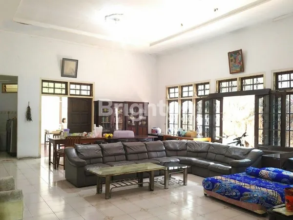 image RUMAH 1 SETENGAH LANTAI DI JL INDRAGIRI BLIMBING KOTA MALANG (4)