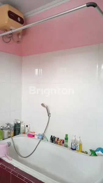 image RUMAH 2 LANTAI BAGUS DAN ASRI DI LOKASI BAGUS DI LIPPO KARAWACI (7)