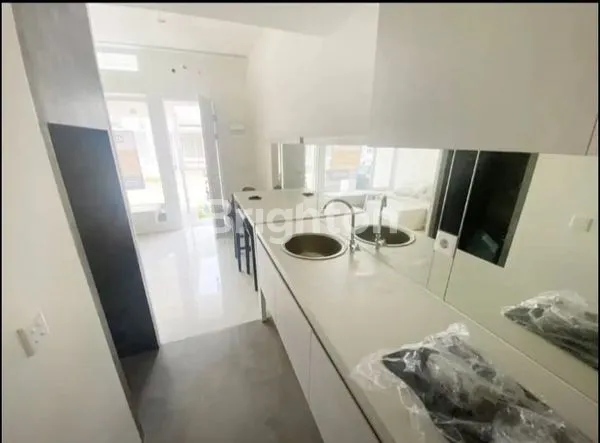 image RUMAH INSPIRAHAUS BSD RAPIH FULL FURNISHED (5)