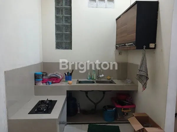 image RUMAH RAPI 3,5 LANTAI DI LOKASI STRATEGIS DI TANJUNG DUREN JAKARTA BARAT (6)