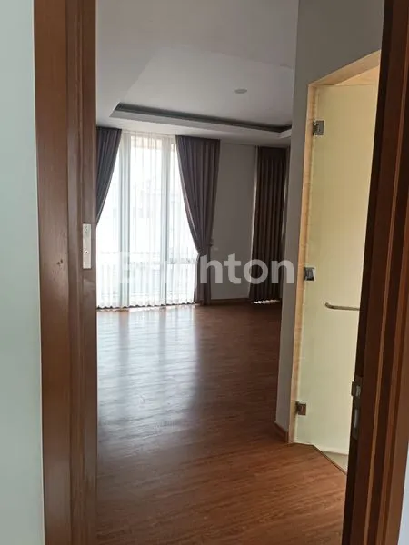 image RUMAH MEWAH SIAP HUNI KOTA WISATA DALAM CLUSTER (2)