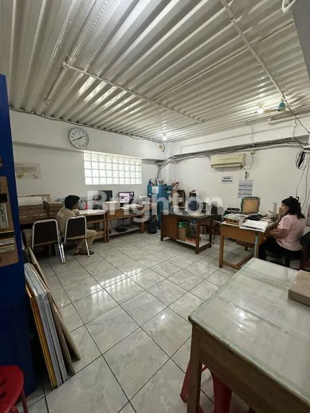 GEDUNG USAHA JELAMBAR JAKARTA BARAT