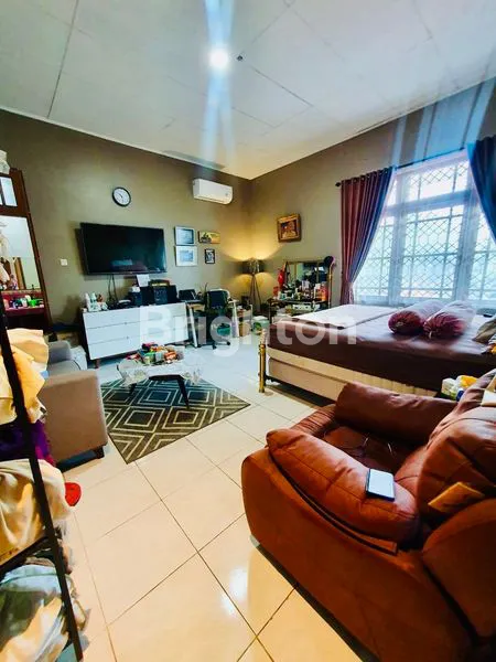 image JUAL RUMAH KAWASAN STRATEGIS PESANGGRAHAN, JAKARTA SELATAN. AKSES LANGSUNG JALAN RAYA.  (4)