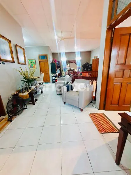 image JUAL RUMAH KAWASAN STRATEGIS PESANGGRAHAN, JAKARTA SELATAN. AKSES LANGSUNG JALAN RAYA.  (8)