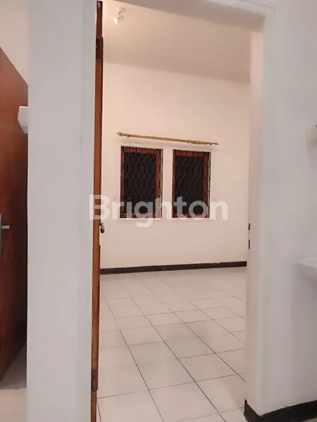 image KLAMPIS WISMA MUKTI DEKAT MANYAR (5)