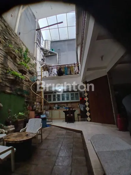 image DIJUAL RUMAH ASRI DI KEBON JERUK JAKARTA BARAT (8)