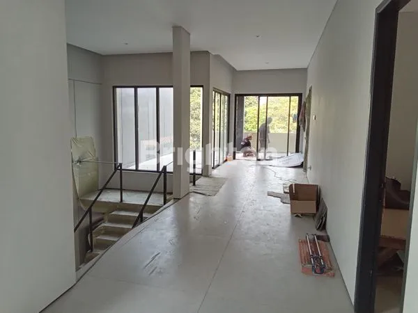 image MEWAH ELEGANT DALAM CLUSTER DI SOUTH CITY CINERE PONDOK CABE TANGSEL (4)