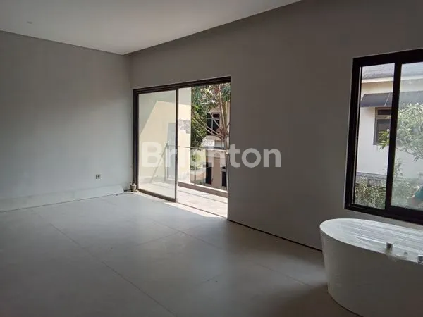 image MEWAH ELEGANT DALAM CLUSTER DI SOUTH CITY CINERE PONDOK CABE TANGSEL (6)