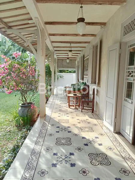 image BEAUTIFUL VILLA WITH EUROPEAN COLONIAL INTERIOR WITH 6 BEDROOMS (5)