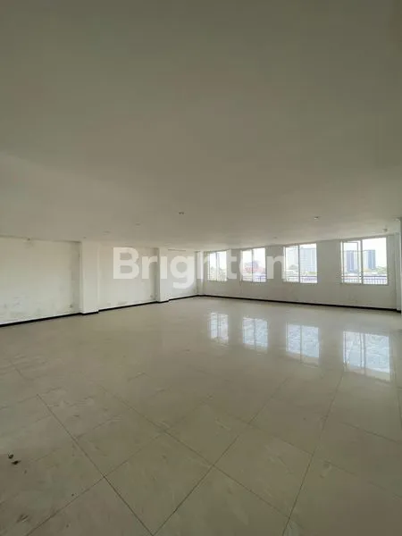 image BANGUNAN BAGUS DI RAYA DARMO PERMAI SURABAYA BARAT JAWA TIMUR. COCOK UNTUK FLORIST, STUDIO FOTO, KANTOR. SELANGKAH MAYJEND SUNGKONO HR MUHAMMAD (3)