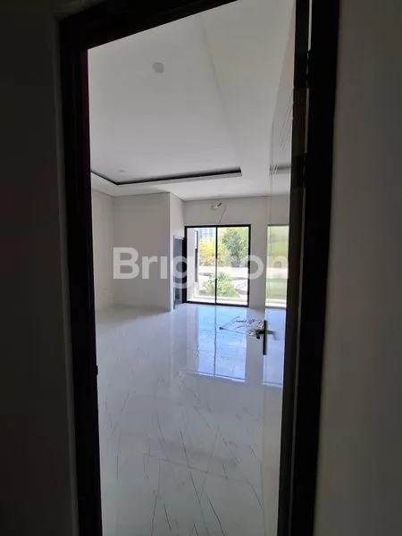 image RUMAH BARU TENGAH KOTA SURABAYA (4)