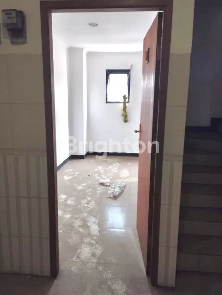 image JUAL MURAH RUKO KOMPLEK PEJAGALAN 4X15 M SEMI FURNISHED JAKARTA BARAT (4)