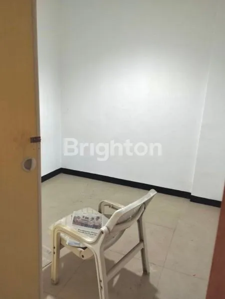 image JUAL MURAH RUKO KOMPLEK PEJAGALAN 4X15 M SEMI FURNISHED JAKARTA BARAT (6)