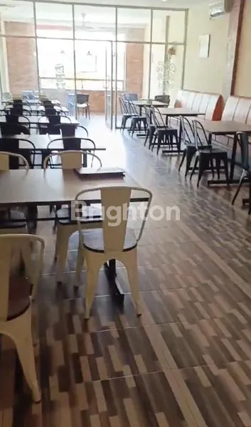 image RUKO  3 LANTAI SUDIRMAN  (6)