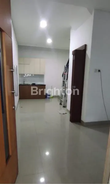 image RUMAH 3 LANTAI DI TANJUNG DUREN (4)