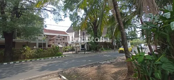image RUMAH KOLONIAL BELANDA DI DAERAH IJEN KOTA MALANG (7)