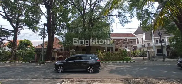 image RUMAH KOLONIAL BELANDA DI DAERAH IJEN KOTA MALANG (8)