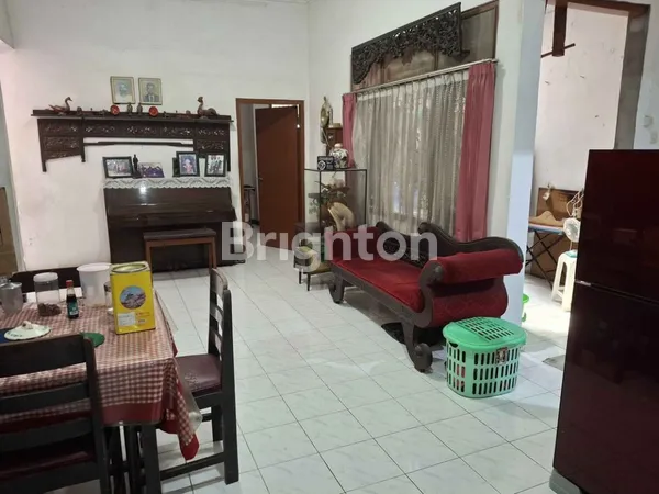 image DIJUAL RUMAH RUNGKUT BARATA RAYA LOKASI STRATEGIS DEKAT MERR & UPN  (3)