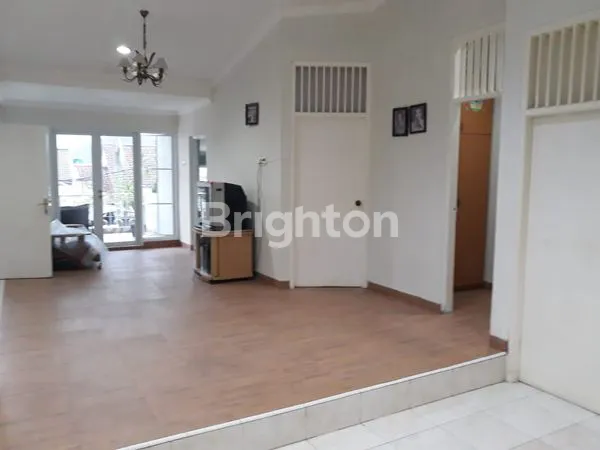 image RUMAH BAGUS DI VILLA MELATI MAS SERPONG (4)