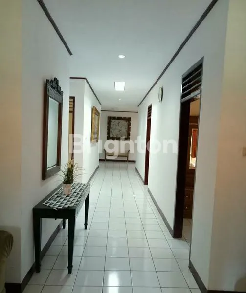 image SEJUK DAN NYAMAN. VILLA DEKAT LOKASI WISATA THE LODGE LEMBANG FULL FURNISHED (3)
