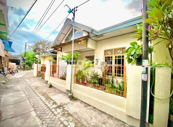 RUMAH DAN KOST KOSTAN  DI LOKASI STRATEGIS KOTA YOGYAKARTA