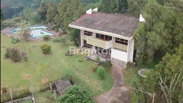 image VILLA TRAWAS, POOL, CAMPING GROUND, LAP. TENNIS (1)