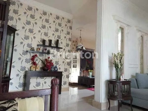 image RUMAH MEWAH CANTIK SIAP HUNI (3)